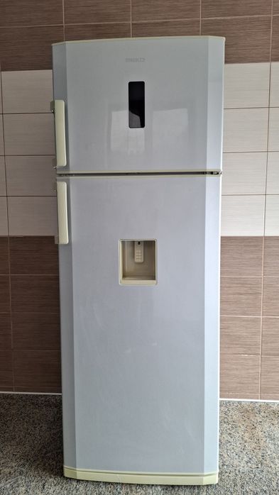 Combina frigorifica BEKO 500 l