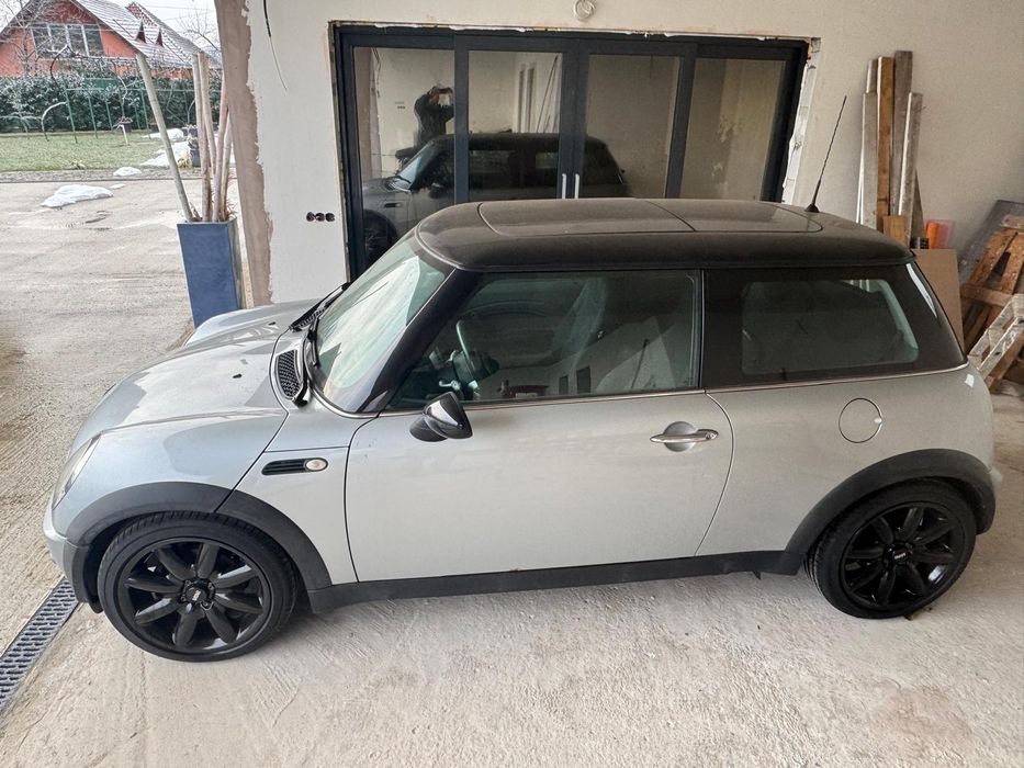 Vând mini cooper