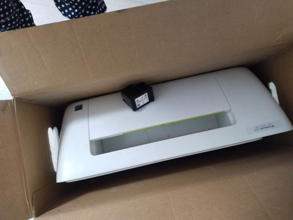 Принтер HP DeskJet 2130