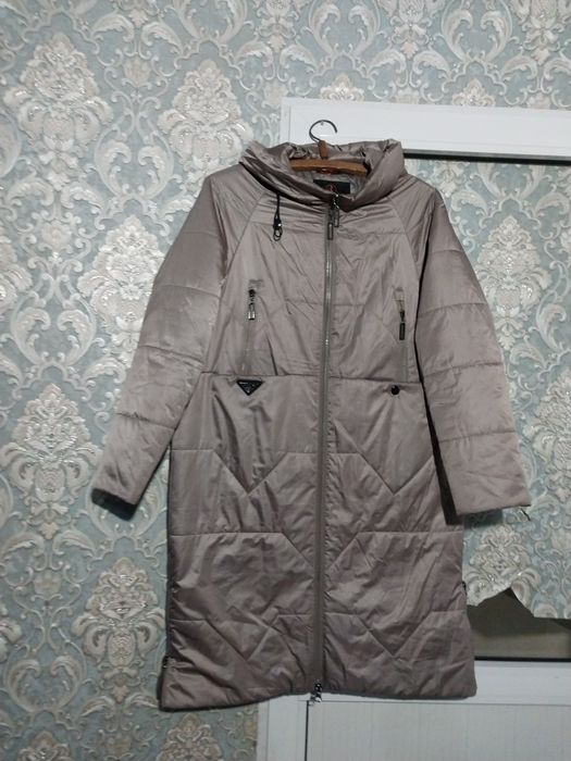 Kurtka 3,4 marta kiyilgan xolos