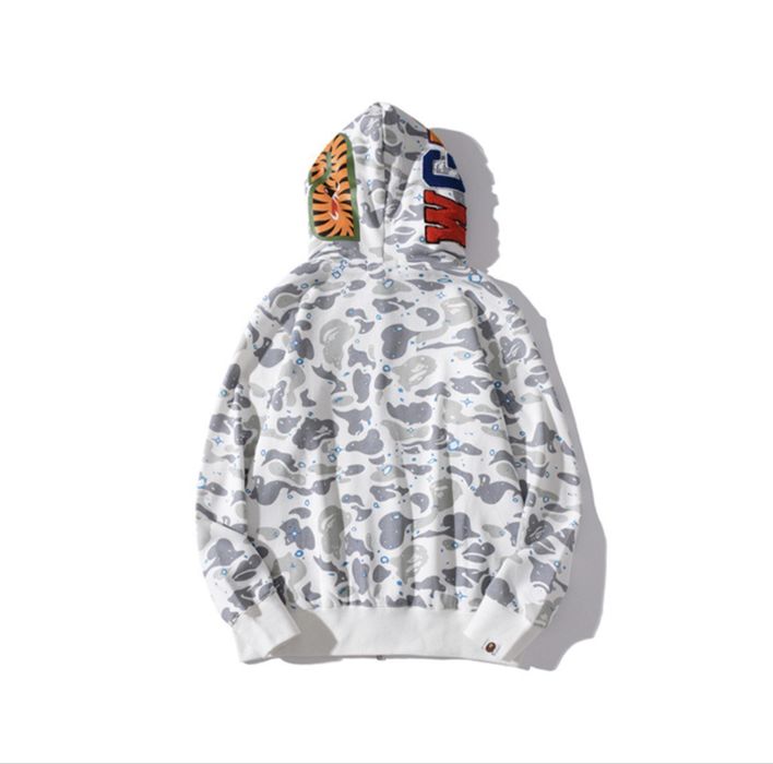 Продается Худи унисекс. На подростка.Производство: Япония. Бренд: Bape