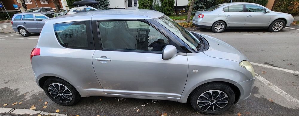 Vând Suzuki Swift