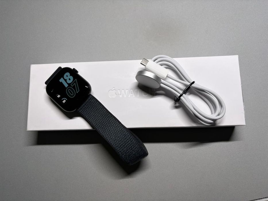 Срочно продам Apple watch series 10