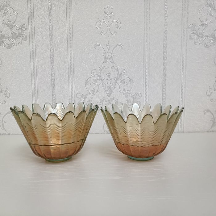 Продам две вазочки