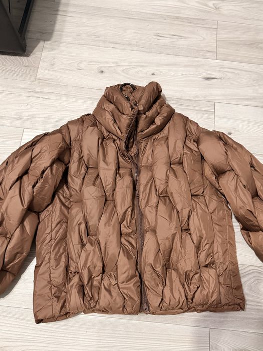 Geaca noua maro . Marime s