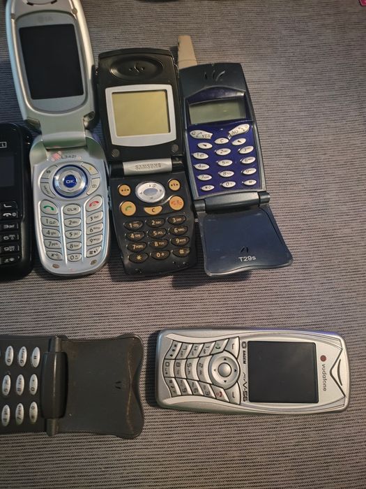 Lot de telefoane de piese  buc ( toate funcționale)