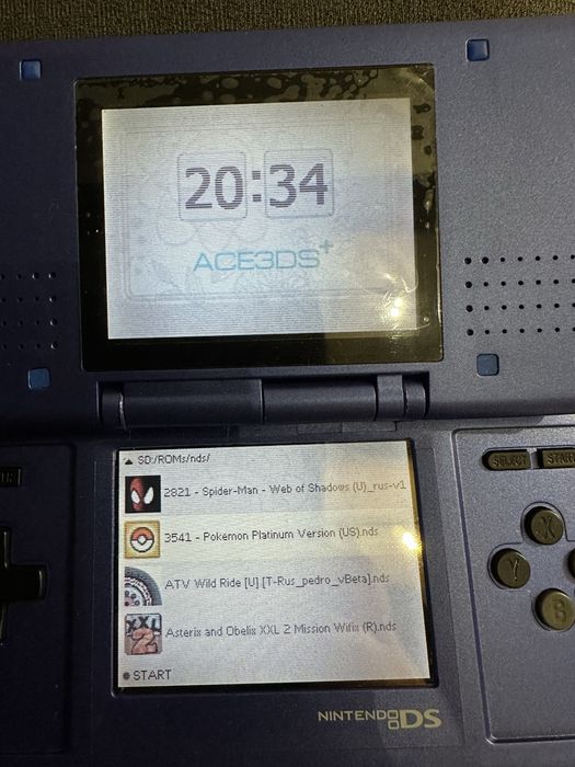 Nintendo ds с картриджем R4