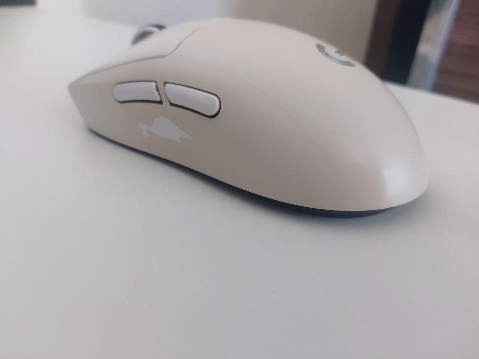 Мышь Logitech Pro X Superlight белый