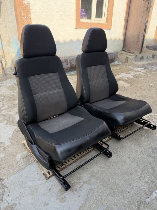 Сидения на ниву.