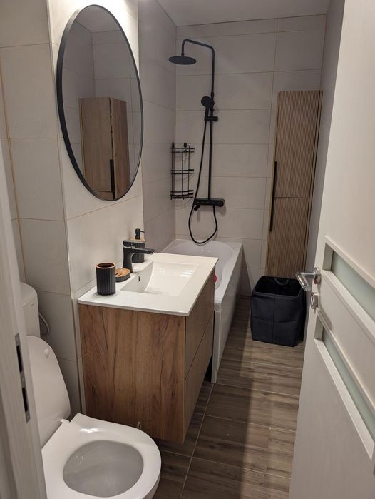 Vânzare apartament 3 camere  etaj 1