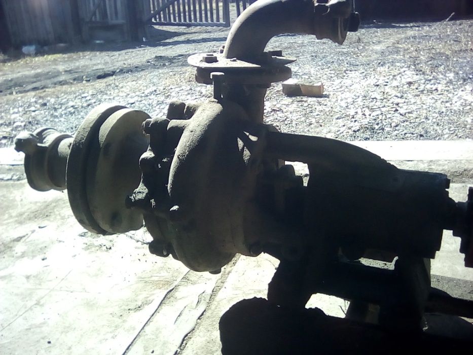 Продам поливной насос