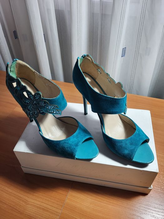 Туфли на высоком кблуке