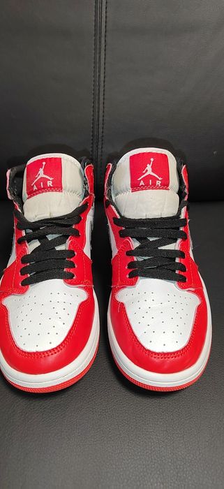 Nike Air Jordan 1 Mid Chicago , номер 37
