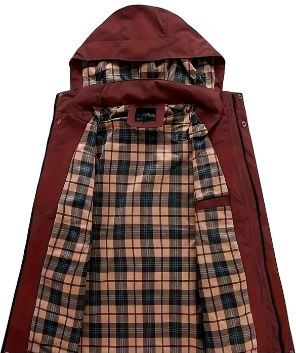 Демисезоная куртка.