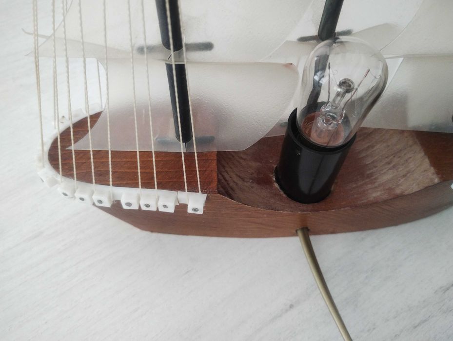 Стара нощна лампа Корабче