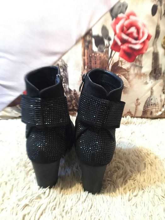 Сапоги черные с блесками