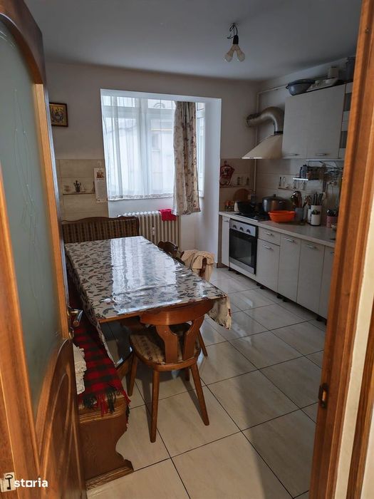 Apartament cu 4 Camere de Vânzare Parter I Suceava/Central I 130.000E