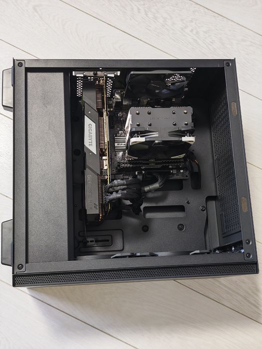 Геймърски Компютър Intel i7 10700K | Rtx 2070 super | 16GB ram | 500GB Ssd