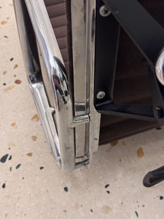 EAMES EA119 High Backrest