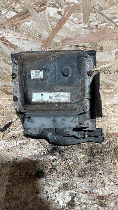 Calculator/Ecu Opel Zafira B 1.7 DTR/DTJ 2013 GM  55590118