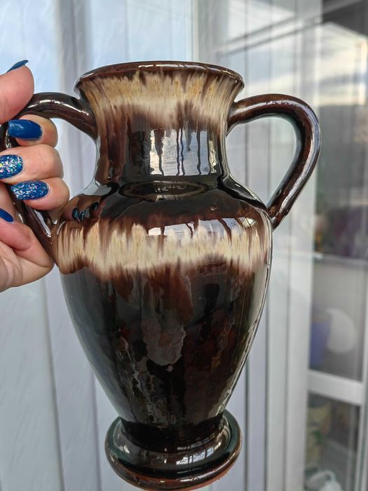 Декоративна керамична ваза