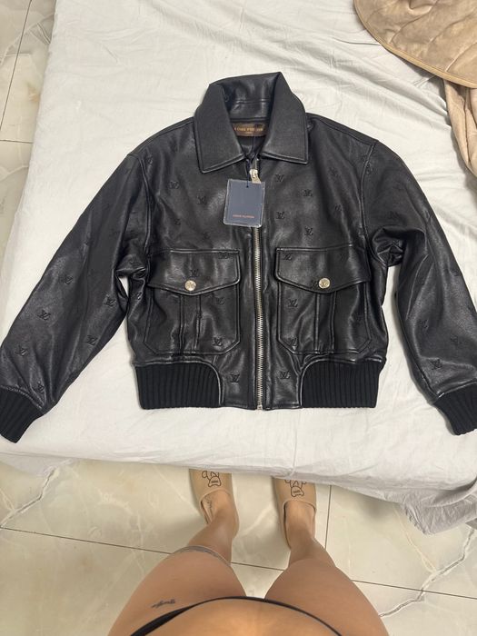 Черно яке Louis Vuitton стил