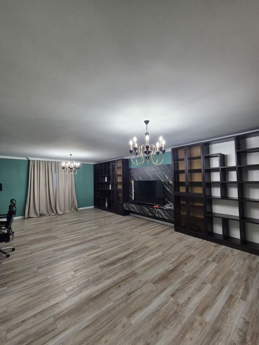 Сдается в аренду частный дом с бассейном в махалле Амир Темур.