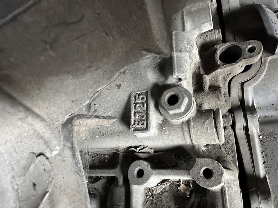Продам двигатель на Субару ej25