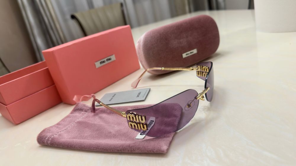 Ochelari de soare Miu Miu