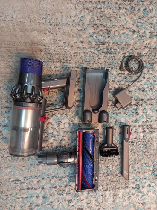 Aspirator Dyson V10