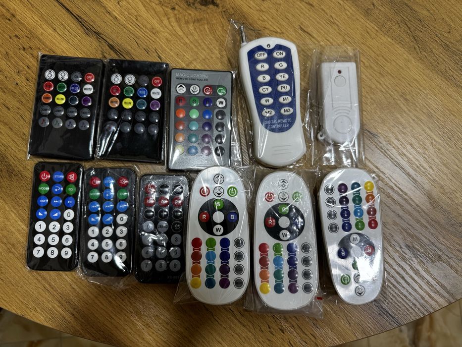 Продам пульт все оригиналы не копии все на фото