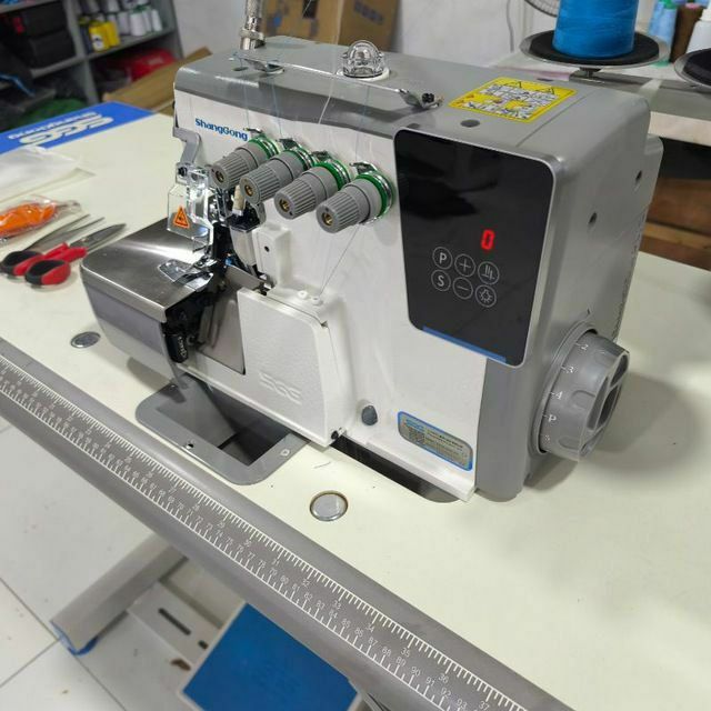 Оверлок ЯНГИ Каробкада сотилади