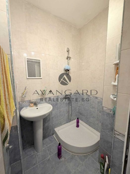 Продава се Двустаен апартамент в Пловдив, Кършияка - 64 кв.м за 1187 €/кв.м - Снимка #8