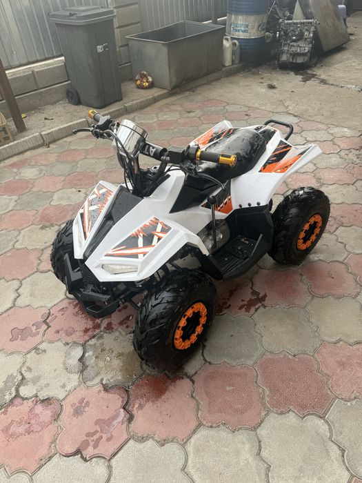 Продам детский квадроцикл 110кубов
