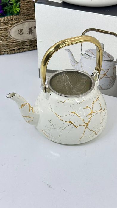 Мраморная чайник