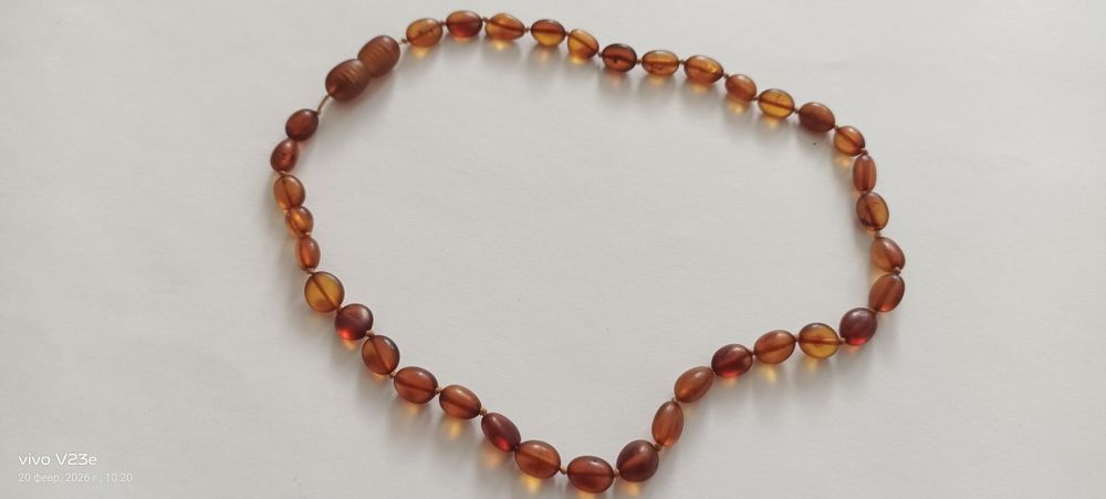 Продам янтарные бусы