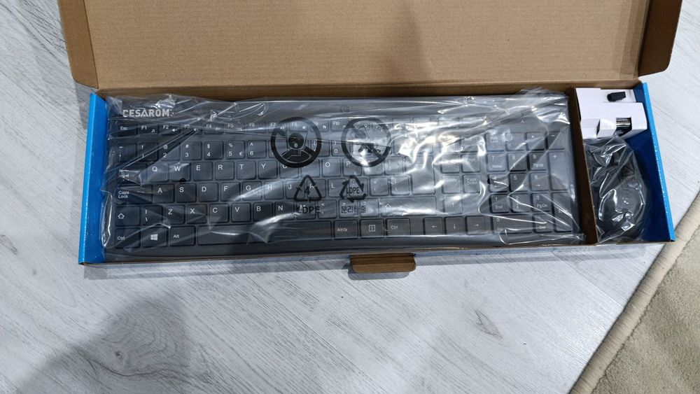 Kit tastatura si mouse wireless HP 33 0, USB, negru PRET FIX