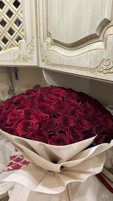 Продам 101 красные розы