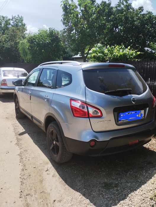 Nissan Qashqai+2
