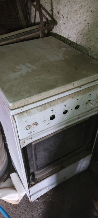 Продам газ плиту