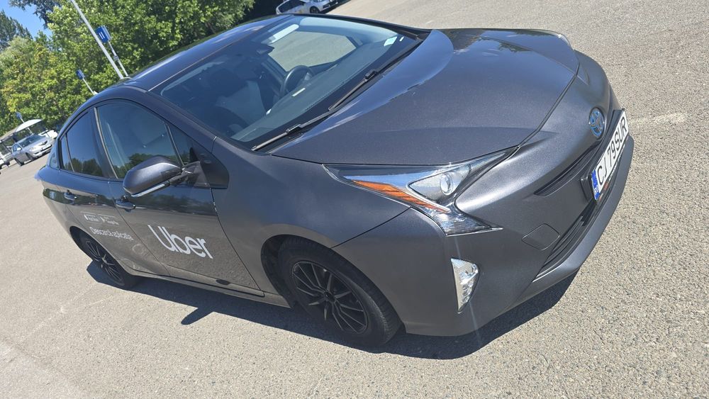 Toyota prius 2017