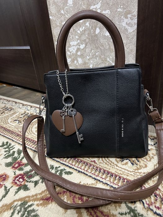 Сумкалар сотилади