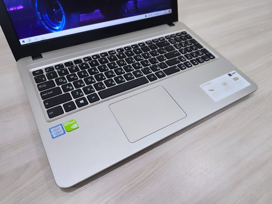 ASUS, Core i3, Ram 8Gb, SSD 128Gb, NVIDIA 2Gb