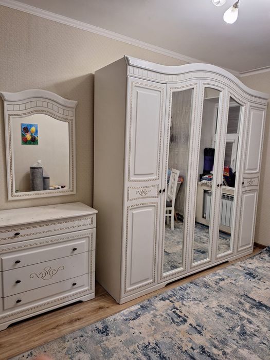 Шкаф жаксы сапада, тек самовывоз срочно