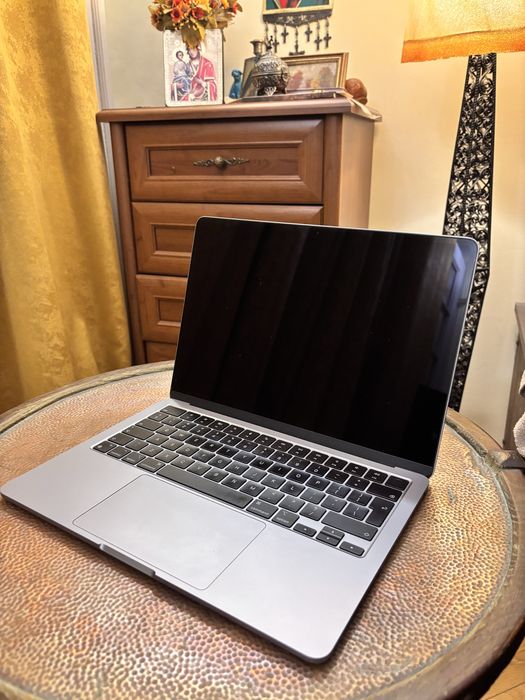 MacBook Air 13 M3 2024, 8Gb RAM, 256SSD