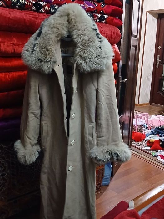 Сандк 150 
Корпеше 8 та 150 ден
Тумбо  200 коиам
Шкаф 500
Палто 300 
М