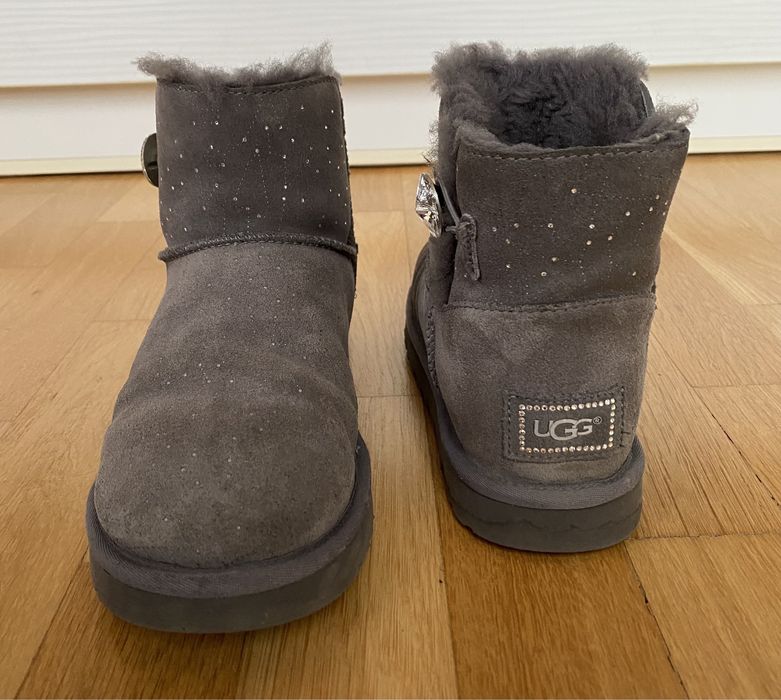 Обувки UGG