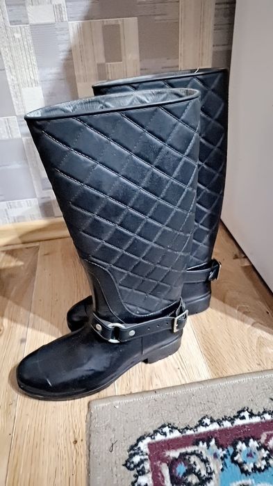 Продам Резиновые сапоги