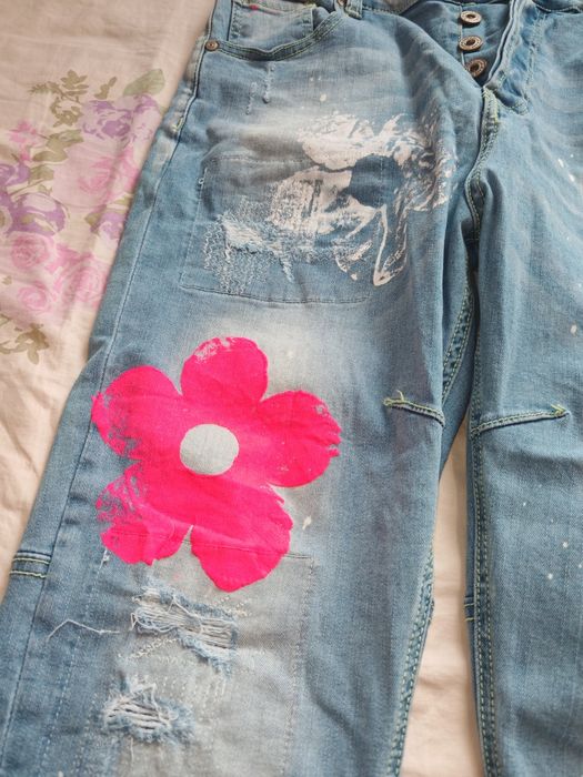 Дамски дънки като нови!