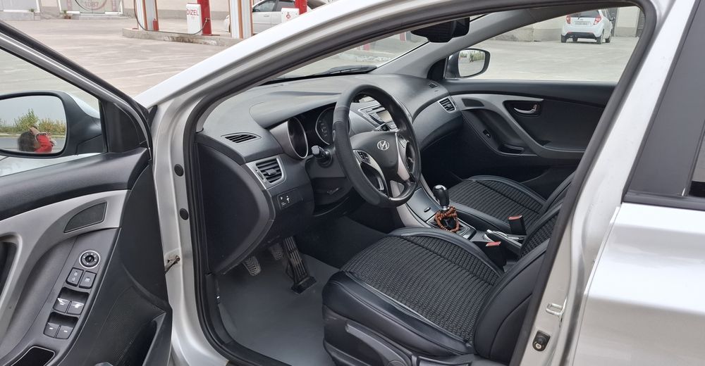 Hyundai ЭЛАНТРА сотилади!